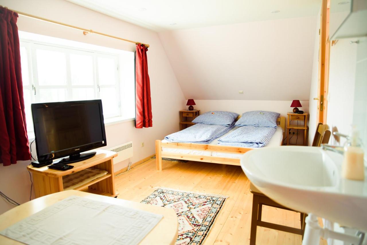 Vila Kalda Talu Tõlliste Exteriér fotografie